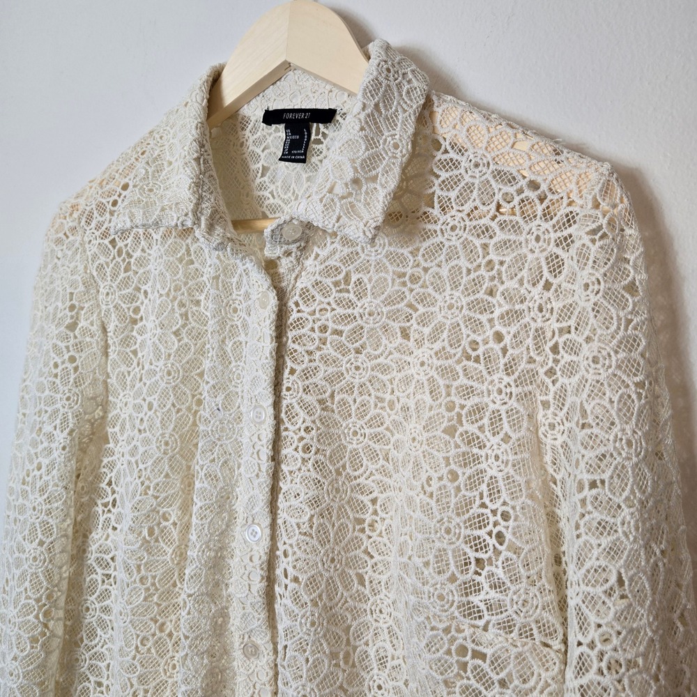 Forever 21 Womens Cream Floral Crochet Lace Button Down Shirt Long Sleeve Large